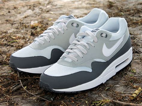 nike air max 1 grijs|Nike Air Max sneaker.